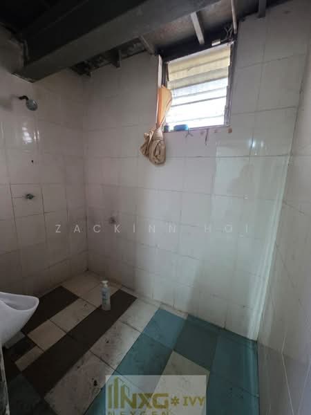 Factory for Rent in Pandamaran (Klang) - Zackinn Hoi - Bathroom - PropertyGuru.com.my