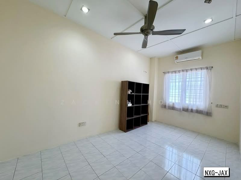2-storey Terraced House for Sale in Bandar Bukit Tinggi (Klang) - Zackinn Hoi - Interior - PropertyGuru.com.my