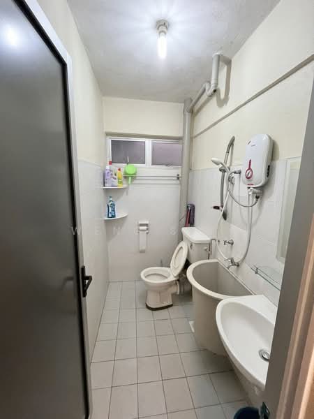Apartment for Rent at Taman Pekaka Block 31 - Weng Sern - Bathroom - PropertyGuru.com.my