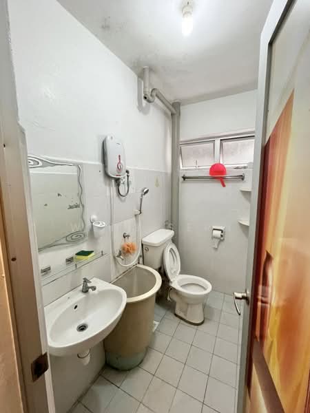 Apartment for Rent at Taman Pekaka Block 31 - Weng Sern - Bathroom - PropertyGuru.com.my