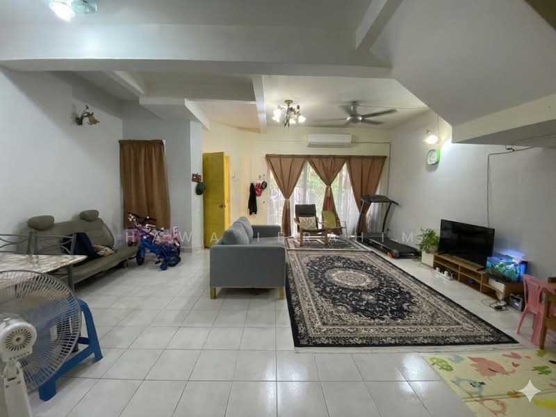 Rumah Teres 2 Tingkat untuk Dijual di Bandar Baru Bangi (Selangor) - Hawa Ibrahim - Living Room - PropertyGuru.com.my