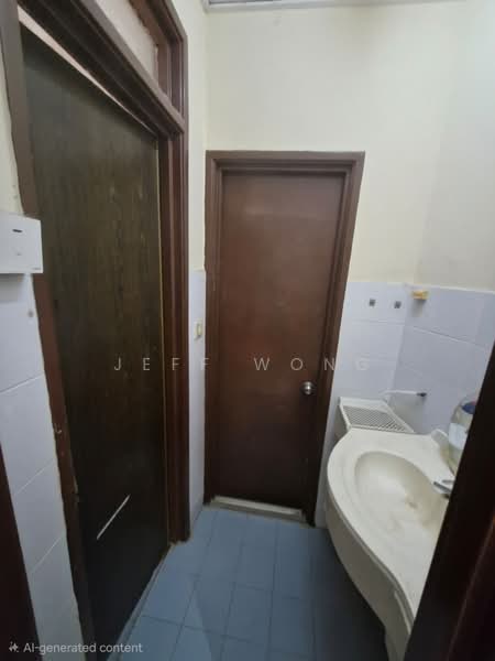 2-storey Terraced House for Sale in Seri Utama Damansara (Kota Damansara) - Jeff Wong - Bathroom - PropertyGuru.com.my