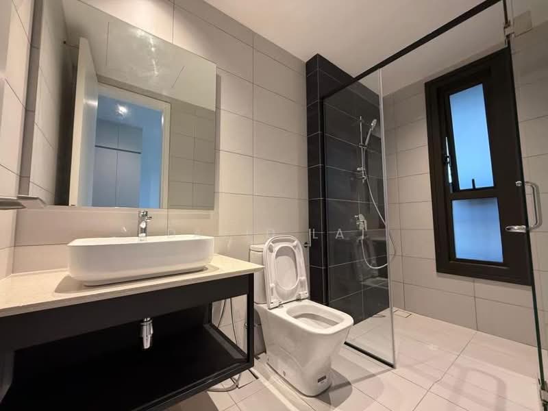 Kondominium untuk Dijual di Allevia - David Lai - Bathroom - PropertyGuru.com.my