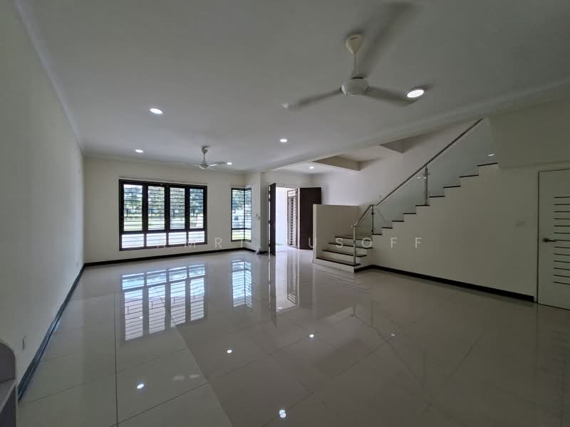 Rumah Teres 2 Tingkat untuk Dijual di Alam Nusantara (Setia Alam) - Zamri Yusoff - Living Room - PropertyGuru.com.my