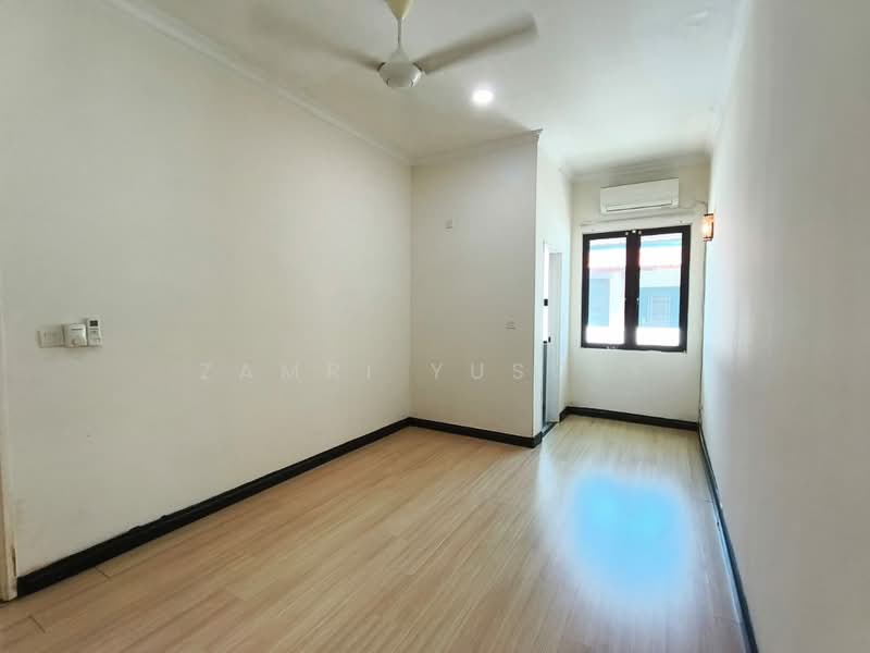 Rumah Teres 2 Tingkat untuk Dijual di Alam Nusantara (Setia Alam) - Zamri Yusoff - Interior - PropertyGuru.com.my