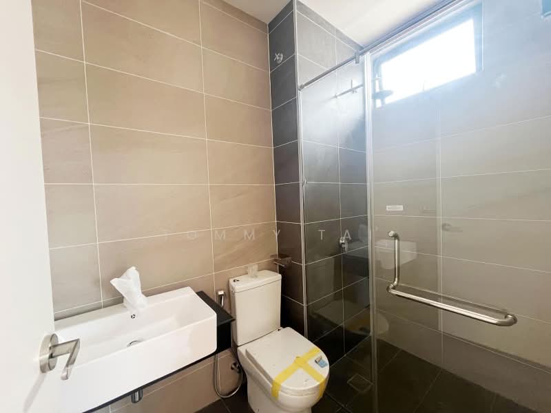 Rumah Berkembar untuk Dijual di Taman Sutera Utama (Skudai) - Tommy Tai - Bathroom - PropertyGuru.com.my