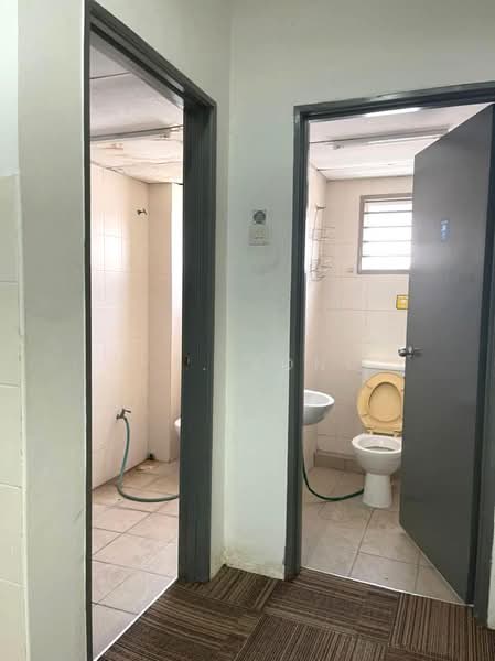 Pejabat untuk Disewa di Setia Alam (Selangor) - Y.L. Yong - Bathroom - PropertyGuru.com.my
