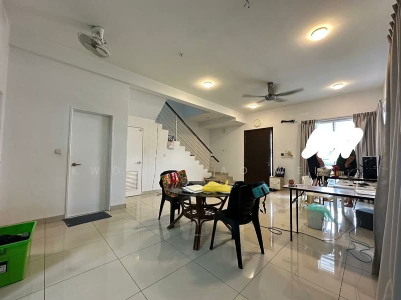 Semi-Detached House for Sale in Rawang (Selangor) - Kwong Xiao Wei - Living Room - PropertyGuru.com.my