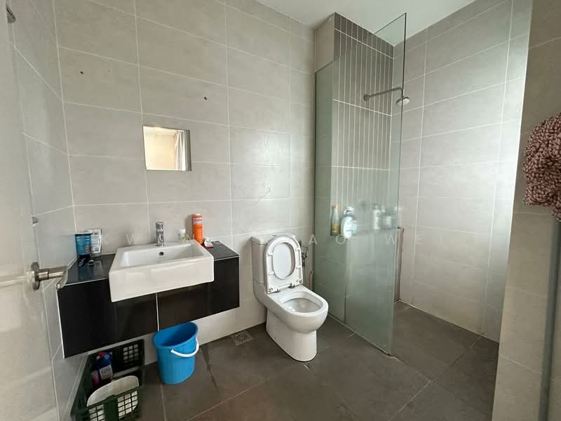 Semi-Detached House for Sale in Rawang (Selangor) - Kwong Xiao Wei - Bathroom - PropertyGuru.com.my