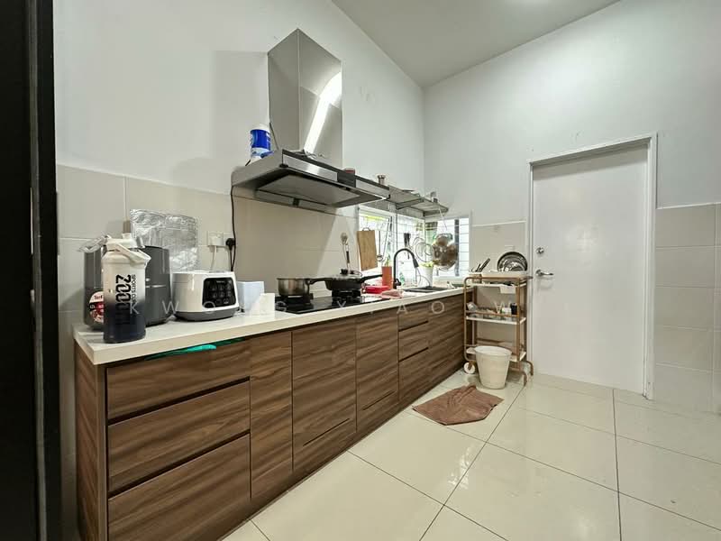 Semi-Detached House for Sale in Rawang (Selangor) - Kwong Xiao Wei - Kitchen - PropertyGuru.com.my
