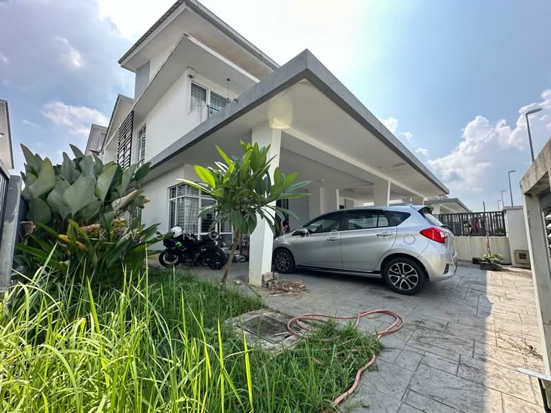 Semi-Detached House for Sale in Rawang (Selangor) - Kwong Xiao Wei - Exterior - PropertyGuru.com.my