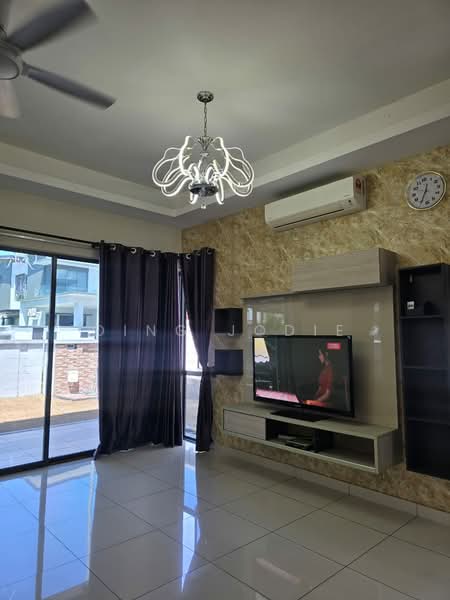 Rumah Berkembar untuk Disewa di Seremban (Negeri Sembilan) - Ding Jodie - Living Room - PropertyGuru.com.my