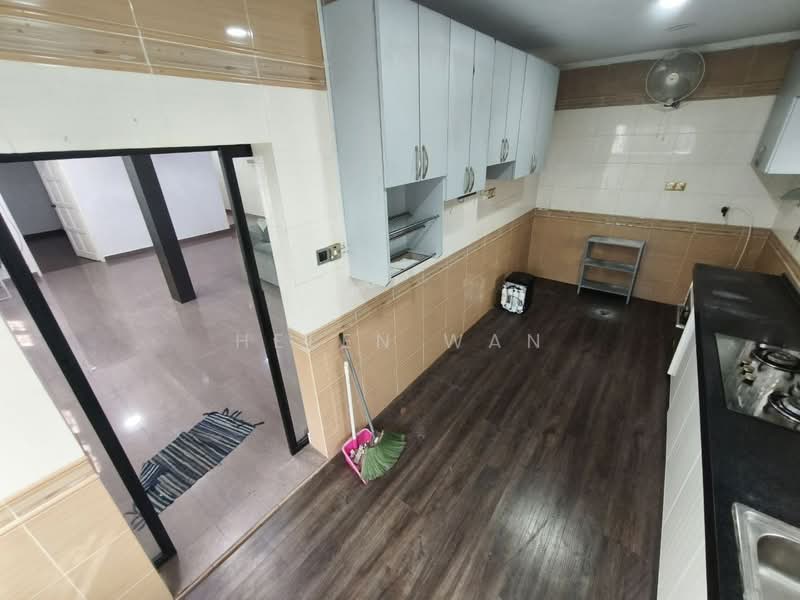 Rumah Bandar untuk Dijual di Jalan Ipoh (Kuala Lumpur) - Helen Wan - Kitchen - PropertyGuru.com.my