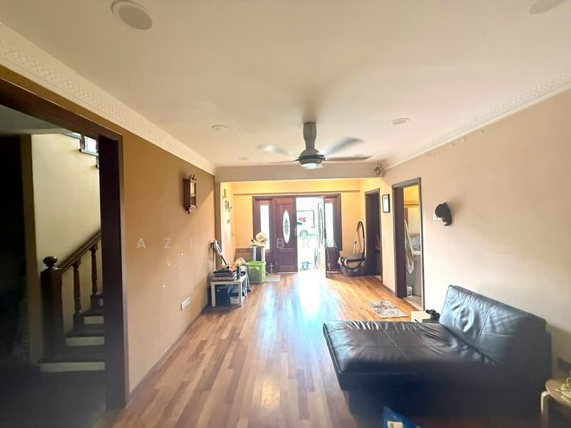 Rumah Banglo untuk Dijual di Seksyen 11 (Shah Alam) - Azli Ibrahim - Living Room - PropertyGuru.com.my