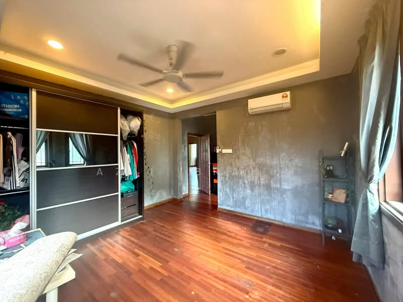 Rumah Banglo untuk Dijual di Seksyen 11 (Shah Alam) - Azli Ibrahim - Bedroom - PropertyGuru.com.my