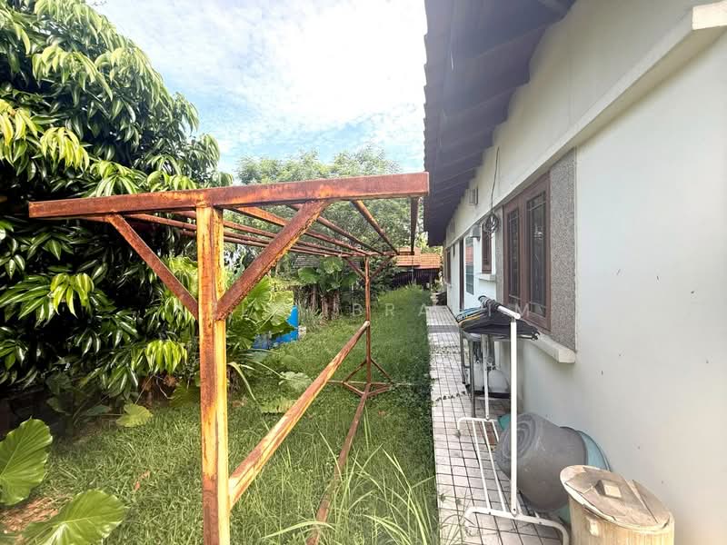 Rumah Banglo untuk Dijual di Seksyen 11 (Shah Alam) - Azli Ibrahim - Exterior - PropertyGuru.com.my