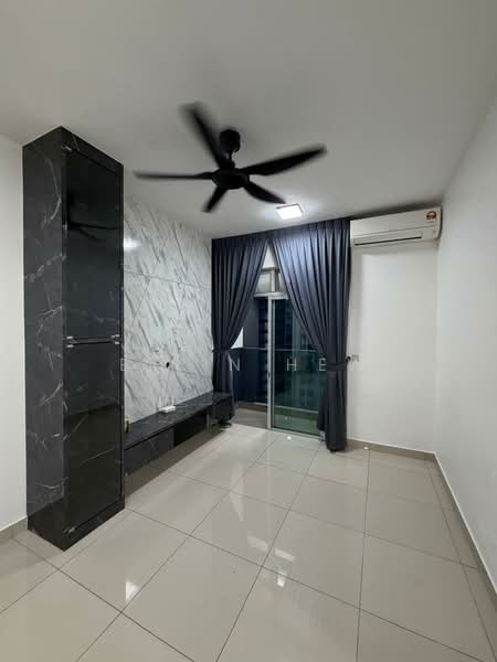Apartment for Sale at Meridin Bayvue Serviced Apartment - Ellin Hew - Living Room - PropertyGuru.com.my