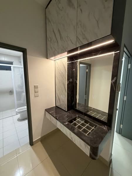 Apartment for Sale at Meridin Bayvue Serviced Apartment - Ellin Hew - Bathroom - PropertyGuru.com.my