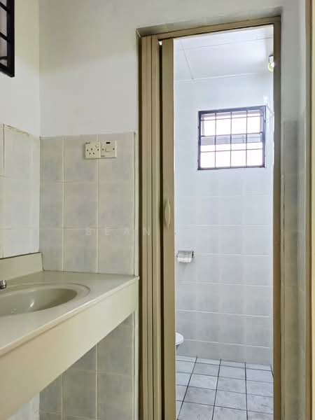 2-storey Terraced House for Rent in Bandar Utama 1 (Bandar Utama) - Sean Lim - Bathroom - PropertyGuru.com.my