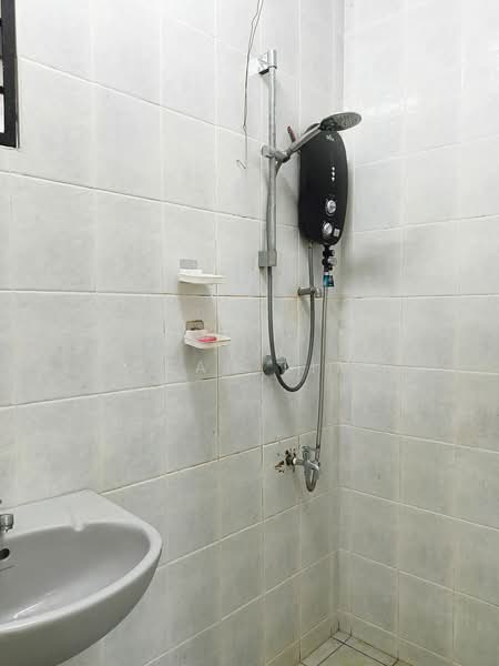 2-storey Terraced House for Rent in Bandar Utama 1 (Bandar Utama) - Sean Lim - Bathroom - PropertyGuru.com.my