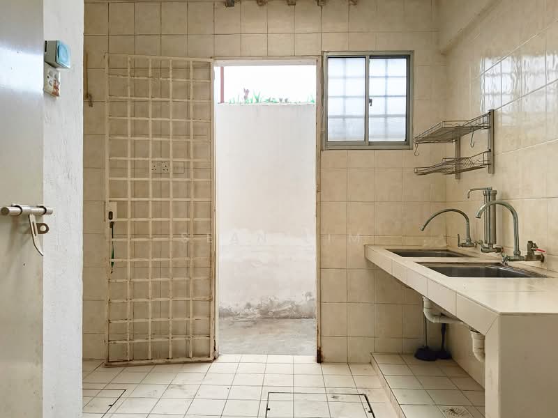 2-storey Terraced House for Rent in Bandar Utama 1 (Bandar Utama) - Sean Lim - Kitchen - PropertyGuru.com.my