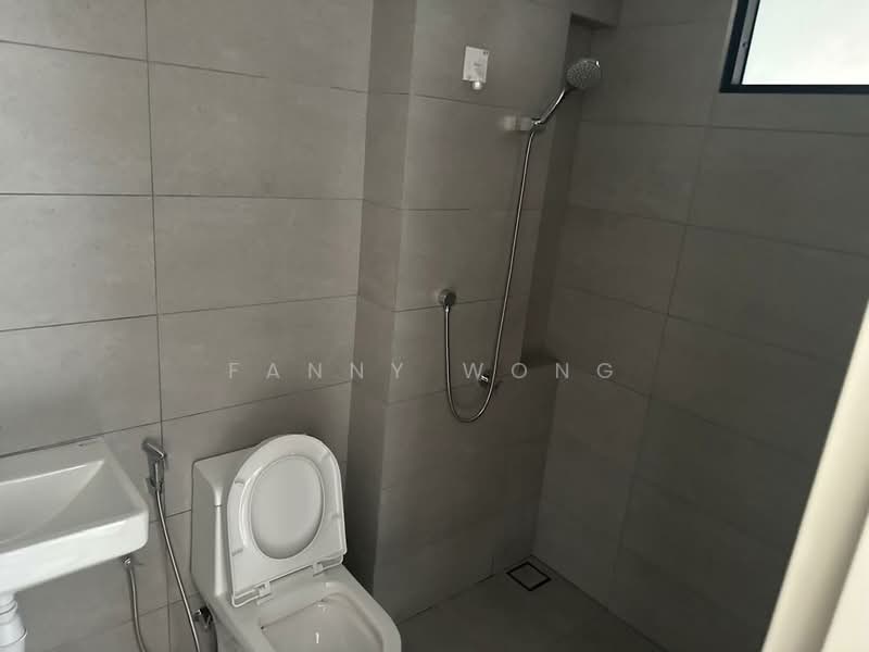 Pangsapuri untuk Dijual di Vivo Executive Apartment - Fanny Wong - Bathroom - PropertyGuru.com.my