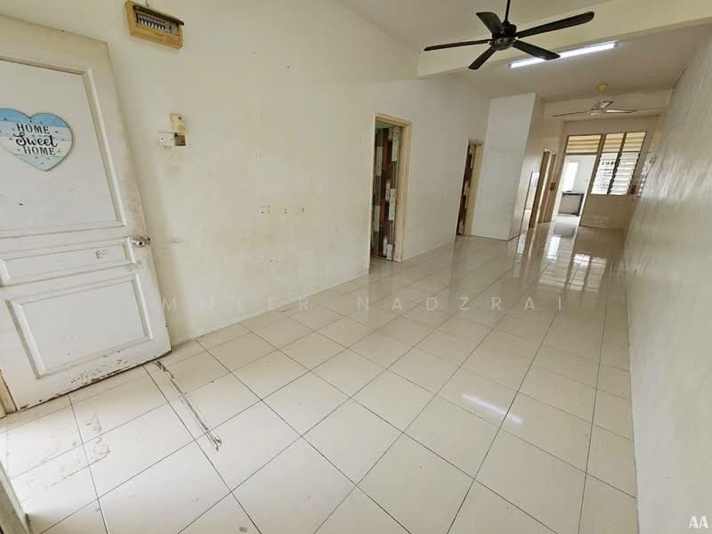 1-storey Terraced House for Sale in Jenjarom (Selangor) - Ammeer Nadzrai - Corridor - PropertyGuru.com.my