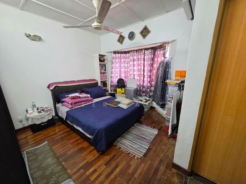 Rumah Teres 2 Tingkat untuk Dijual di TAMAN PUCHONG UTAMA (Puchong) - Ammeer Nadzrai - Bedroom - PropertyGuru.com.my