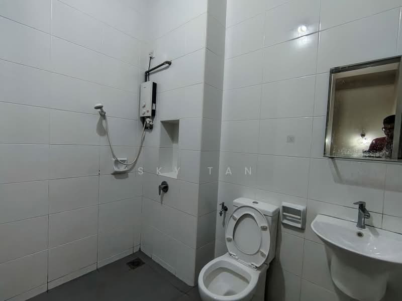 Rumah Teres 2 Tingkat untuk Disewa di Eco Summer (Johor Bahru) - Sky Tan - Bathroom - PropertyGuru.com.my