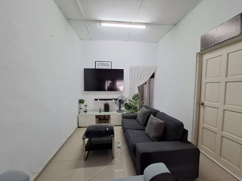 Rumah Teres 1 Tingkat untuk Dijual di Bandar Kinrara Seksyen 1 (Bandar Kinrara) - Louis Wong - Living Room - PropertyGuru.com.my