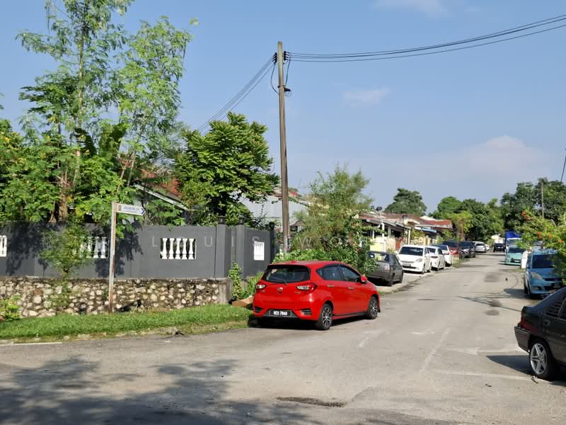 Rumah Teres 1 Tingkat untuk Dijual di Bandar Kinrara Seksyen 1 (Bandar Kinrara) - Louis Wong - Exterior - PropertyGuru.com.my