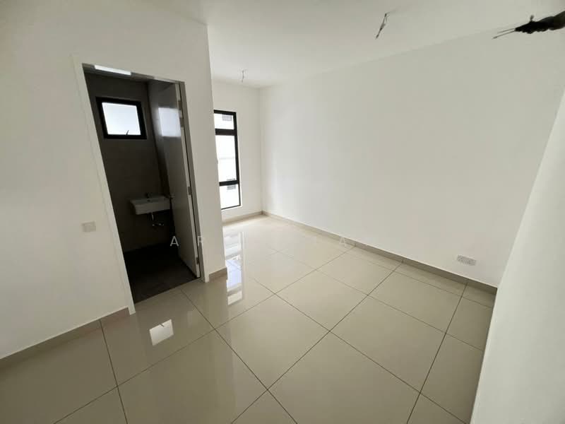 Rumah Berkembar untuk Disewa di Setia Tropika (Johor Bahru) - Aries Lam - PropertyGuru.com.my