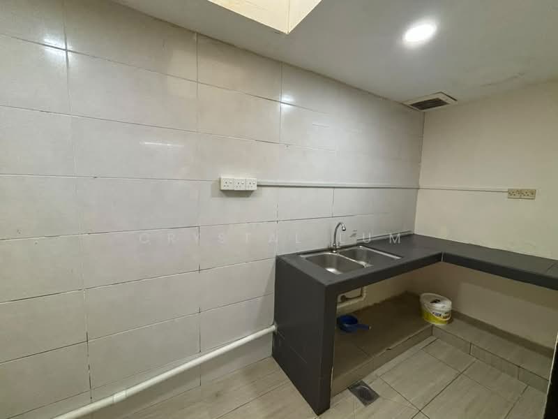 2.5-storey Terraced House for Rent in Taman Kepong (Kepong) - Crystal Lum - Kitchen - PropertyGuru.com.my
