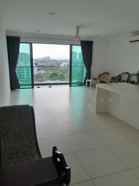 Kondominium untuk Dijual di Cristal Serin Residence - Gudrotullah Ikhwan - Living Room - PropertyGuru.com.my