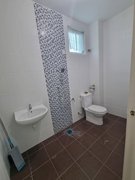 Semi-Detached House for Sale in Minden Heights (Gelugor) - Li Fang - Bathroom - PropertyGuru.com.my