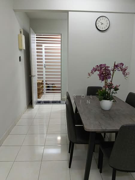 Apartment for Sale at Residensi Rumpun Bahagia (Residensi Melaka Tengah 1) - Shahrol Ariffin - Dining Room - PropertyGuru.com.my
