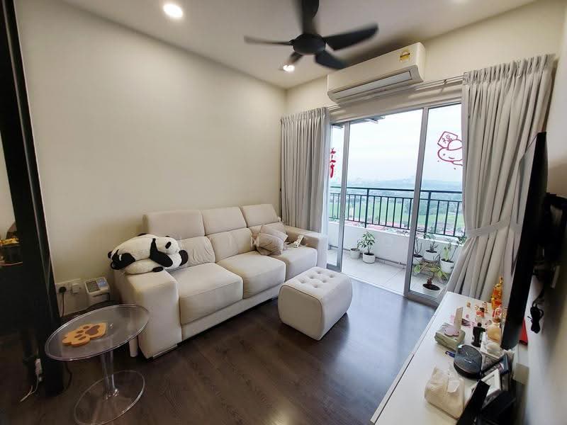 Pangsapuri untuk Dijual di Residensi Pauh Permai - Elvin Choo - Living Room - PropertyGuru.com.my