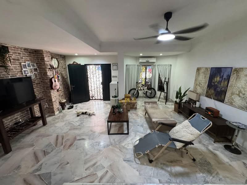 2-storey Terraced House for Sale in Seksyen 5 Wangsa Maju (Wangsa Maju) - Adzura Zamedin - Living Room - PropertyGuru.com.my