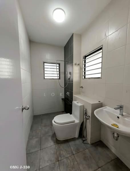 2-storey Terraced House for Sale in Setia Utama (Setia Alam) - Loke . - Bathroom - PropertyGuru.com.my