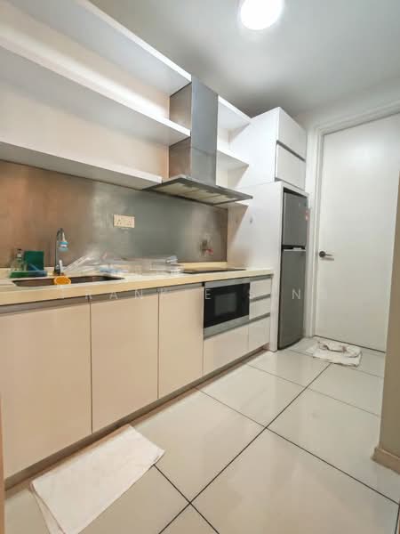 Servis Apartment untuk Disewa di Eco Sky - Frankie Sing - Kitchen - PropertyGuru.com.my