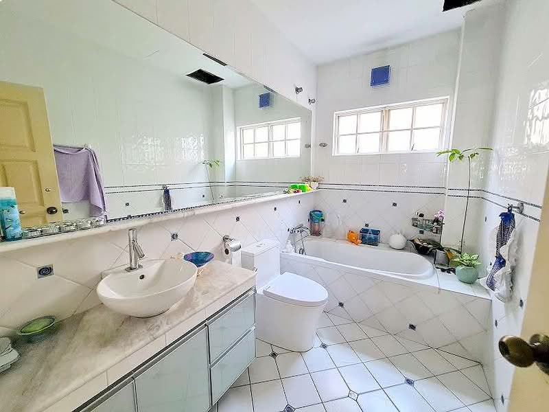 Rumah Banglo untuk Dijual di Tropicana (Selangor) - Vincent Liaw - Bathroom - PropertyGuru.com.my