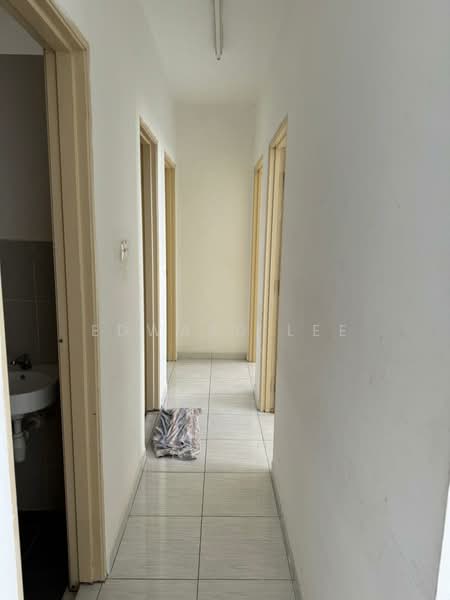 Apartment for Sale at Idaman Selasih - Edward Lee - Corridor - PropertyGuru.com.my