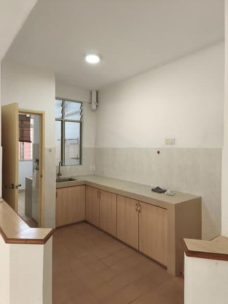 Apartment for Sale at D'shire Villa - Y.H. Lee - Kitchen - PropertyGuru.com.my