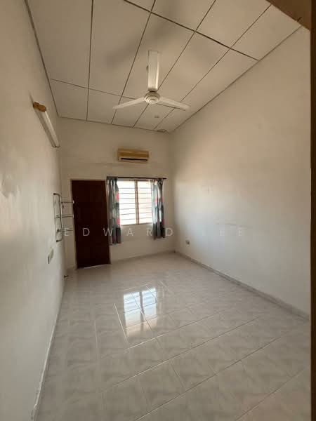 2-storey Terraced House for Rent in Island Glades (Jelutong) - Edward Lee - Interior - PropertyGuru.com.my