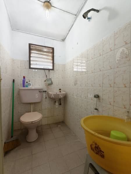 Rumah Teres 2 Tingkat untuk Dijual di Kampung Gombak Indah (Batu Caves) - Sean Lim - Bathroom - PropertyGuru.com.my