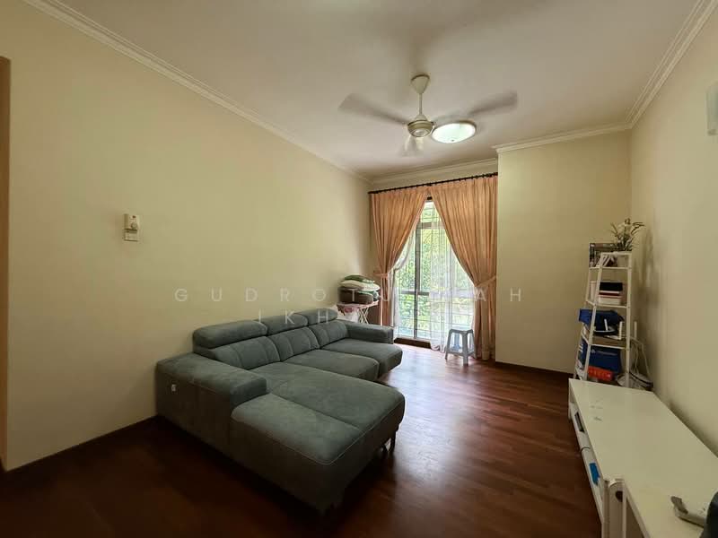 Rumah Berkembar untuk Disewa di Presint 15 (Putrajaya) - Gudrotullah Ikhwan - Living Room - PropertyGuru.com.my