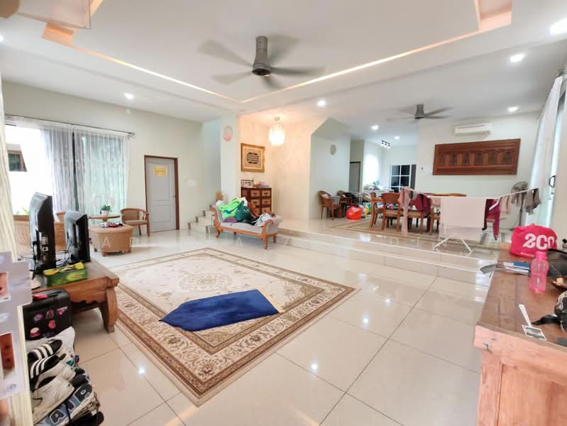 Semi-Detached House for Sale in Perdana College Heights (Mantin) - Adzura Zamedin - Living Room - PropertyGuru.com.my