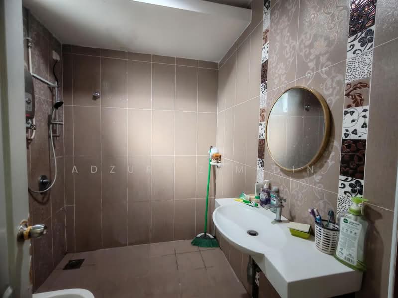 Semi-Detached House for Sale in Perdana College Heights (Mantin) - Adzura Zamedin - Bathroom - PropertyGuru.com.my
