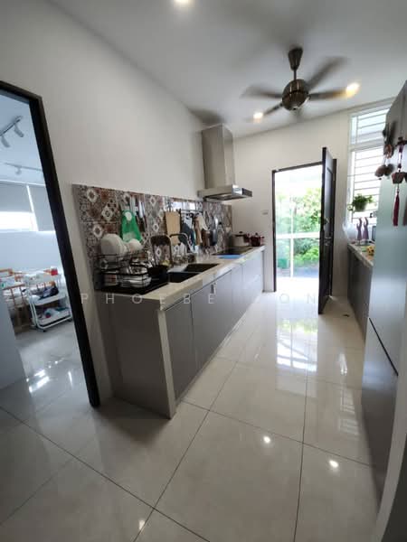Semi-Detached House for Sale in Gelugor (Penang) - Phoebe Oon - Kitchen - PropertyGuru.com.my