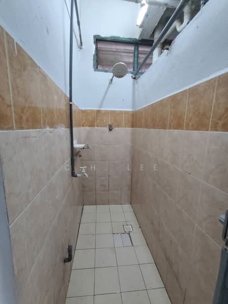 Flat for Sale at Taman Seri Jenaris - C.H. Lee - Bathroom - PropertyGuru.com.my